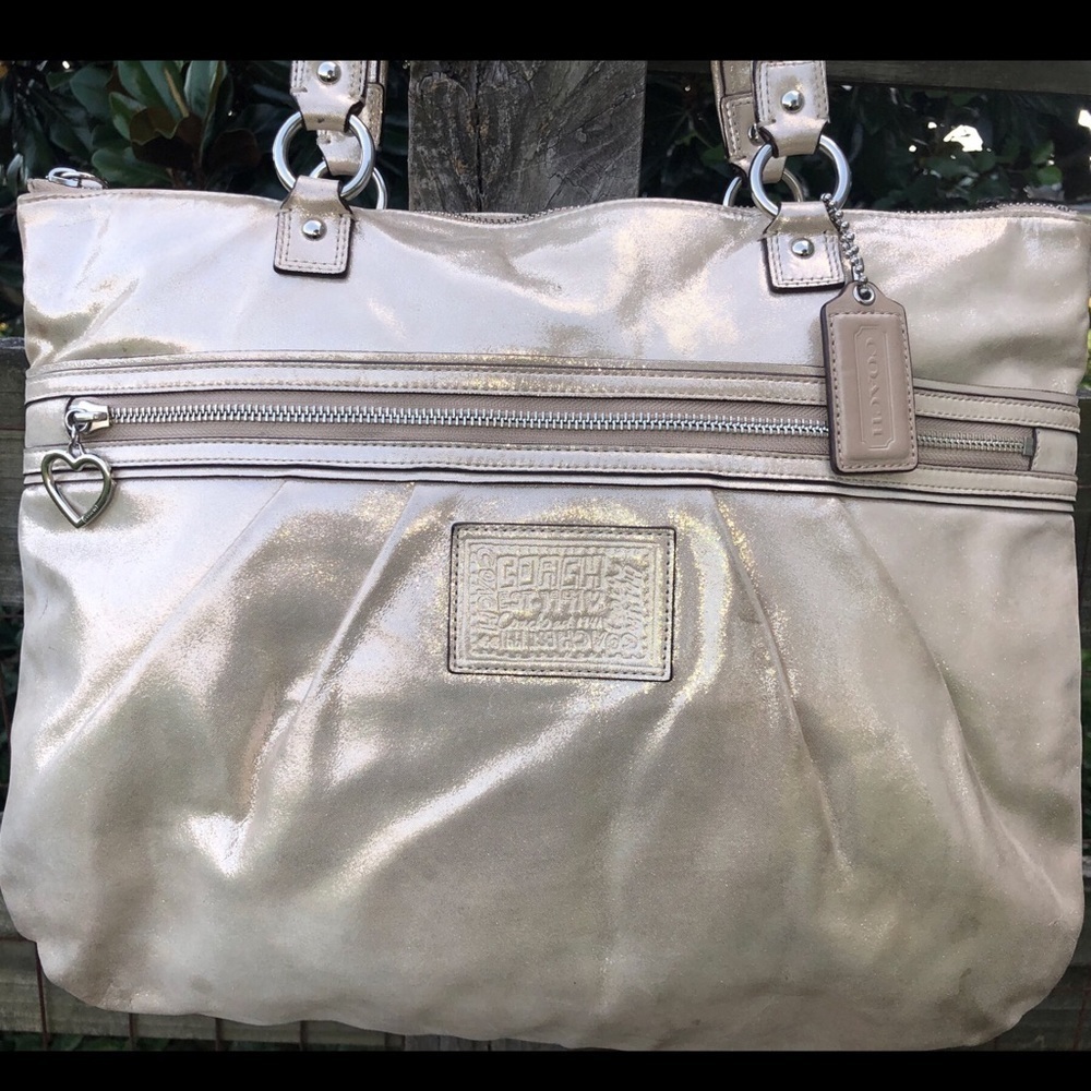 F20441 Coach Champagne Metallic Shimmery Poppy Bag - Picture 9 of 9